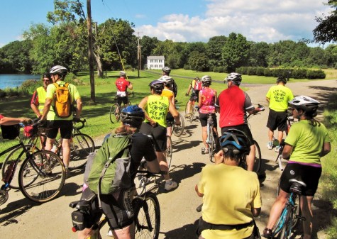 At Little Carrying Place and 100+ year-old house (2) (1024x728)