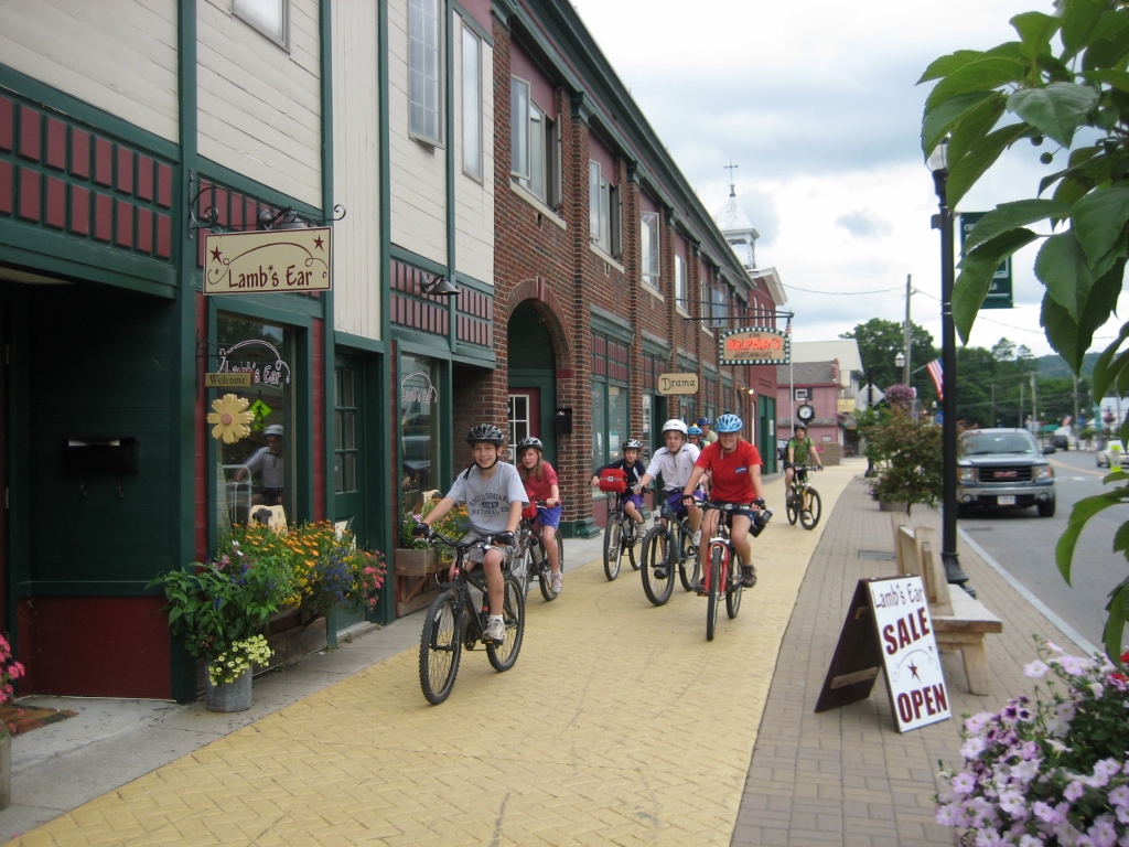 Central_Chittanango_cyclists2_jm09 (1024x768)